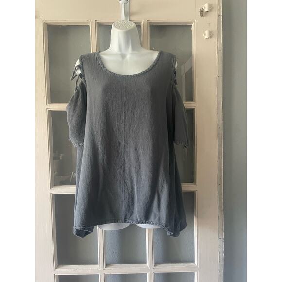 Oh My‎ Gauze Cold Shoulder Top - Picture 1 of 6